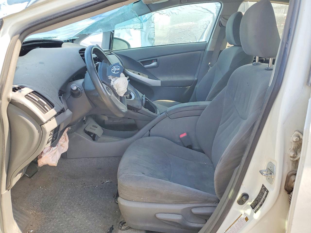 2011 Toyota Prius Two - Image 7