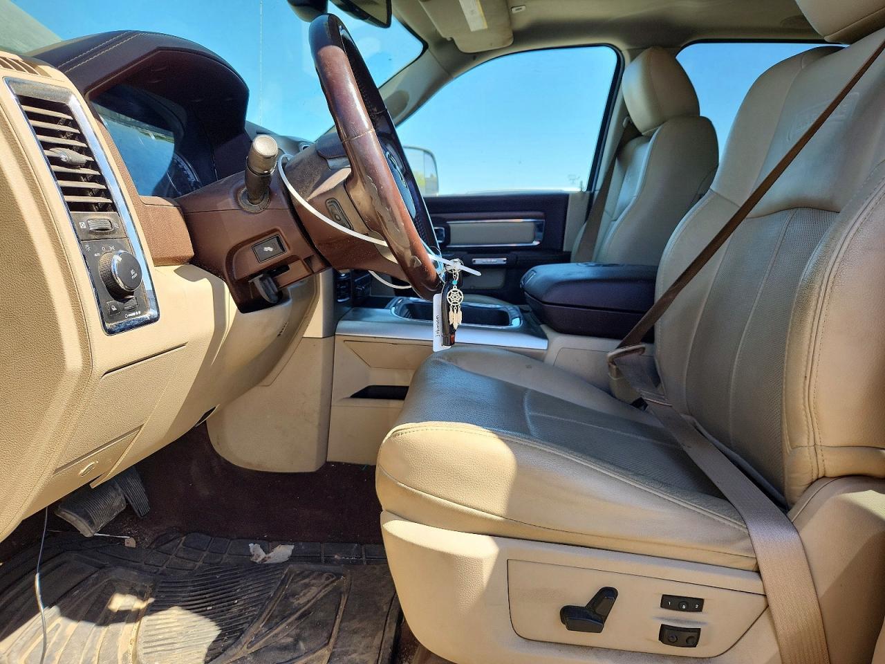 2018 Ram 1500 Laramie - Image 7