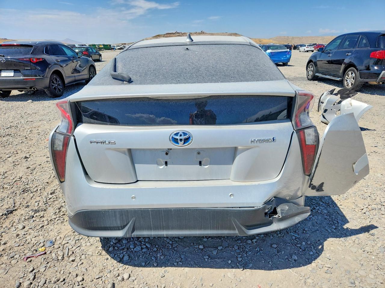 2016 Toyota Prius Four Touring - Image 6
