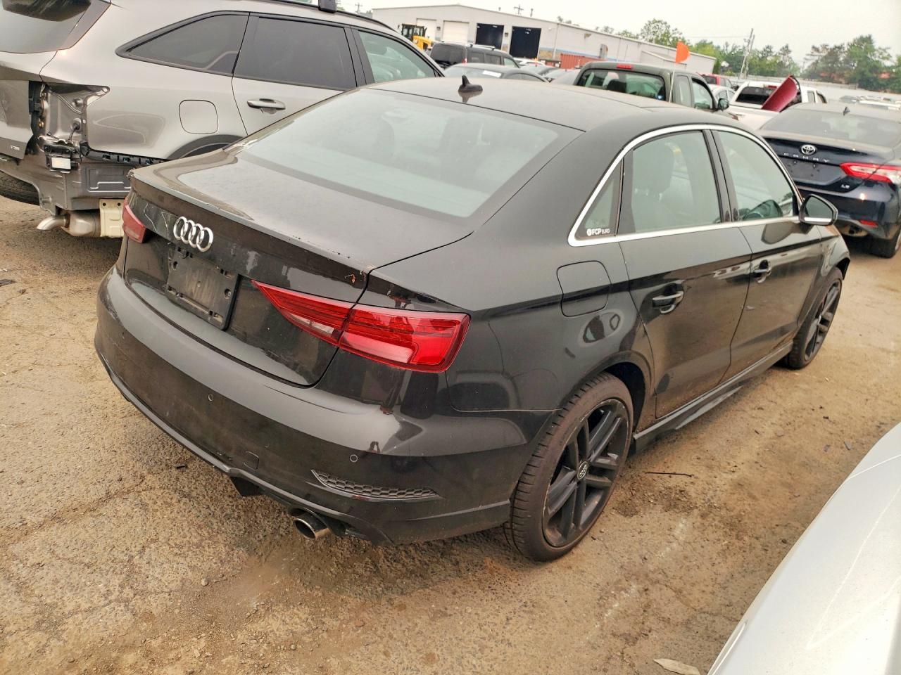 2017 Audi A3 Premium Plus - Фото 3