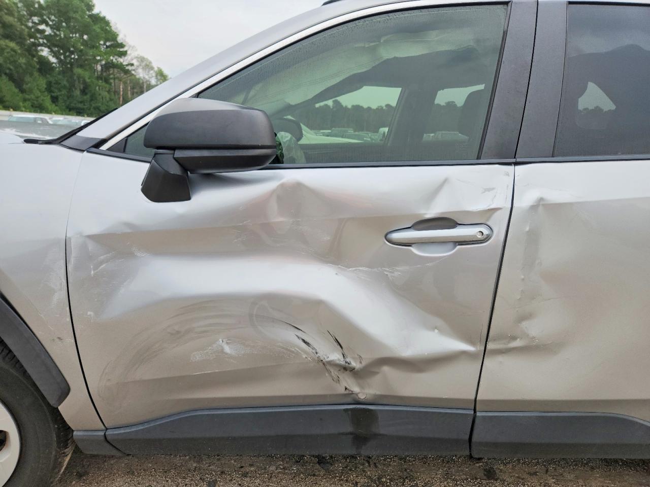 2019 Toyota Rav4 Le - Image 7