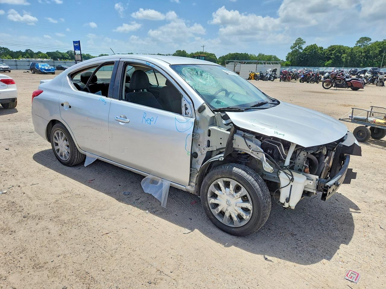 2018 Nissan Versa Sv - Фото 4