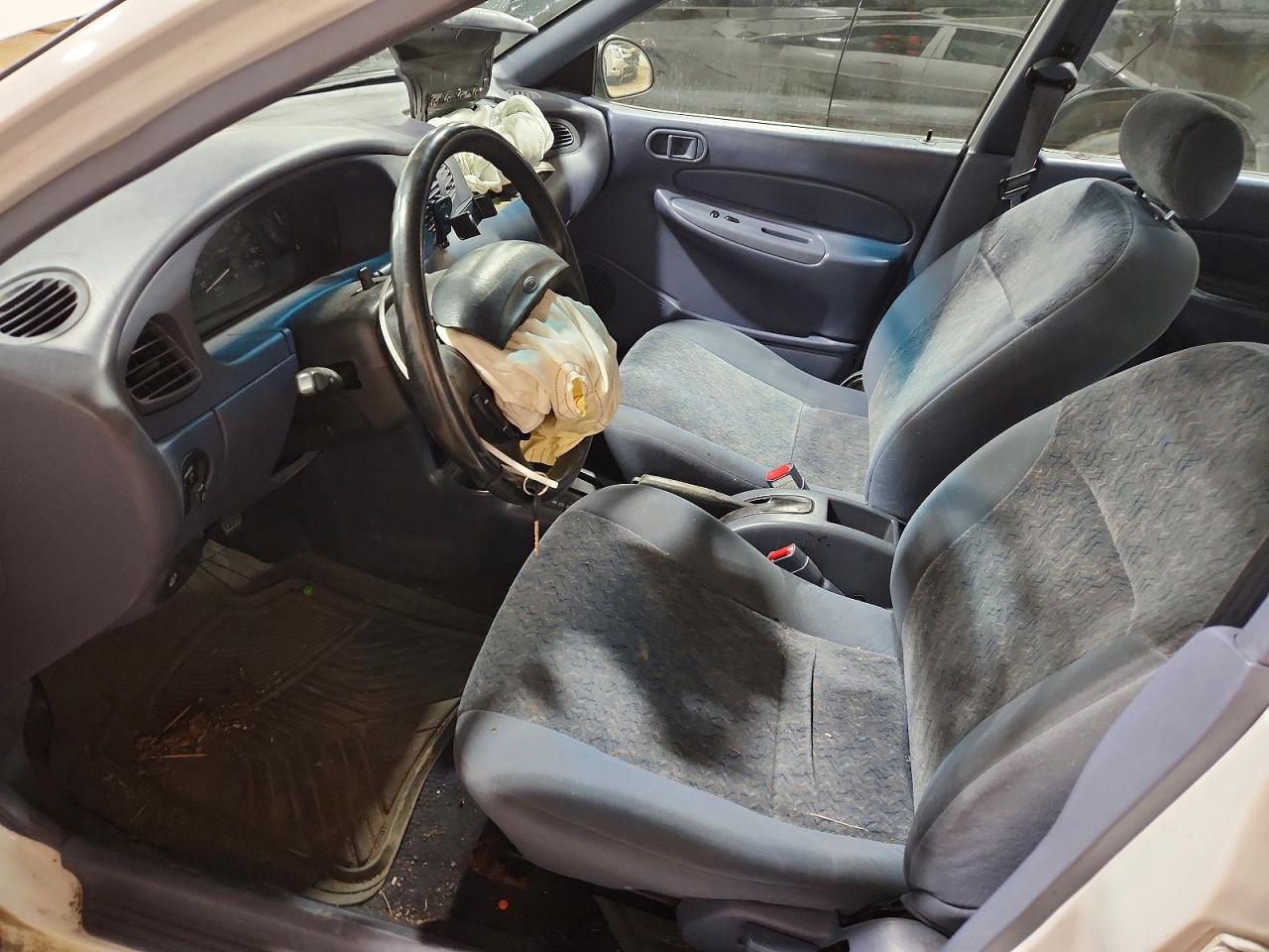 1999 Ford Escort Se - Фото 7