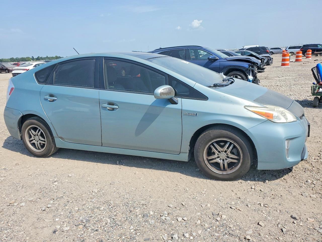 2013 Toyota Prius Three - Фото 4