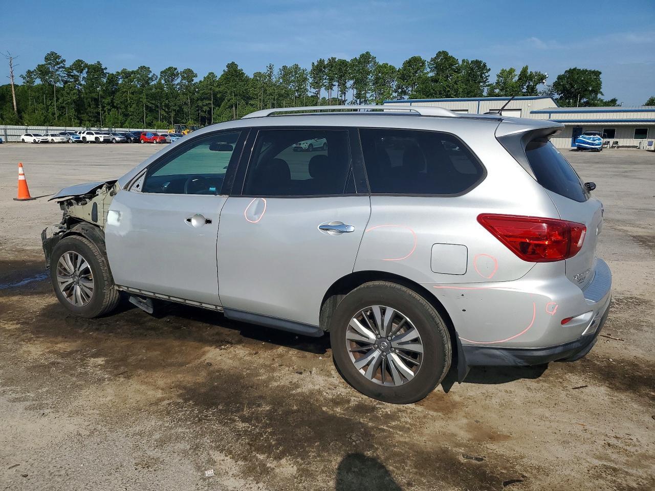 2017 Nissan Pathfinder S - Фото 2