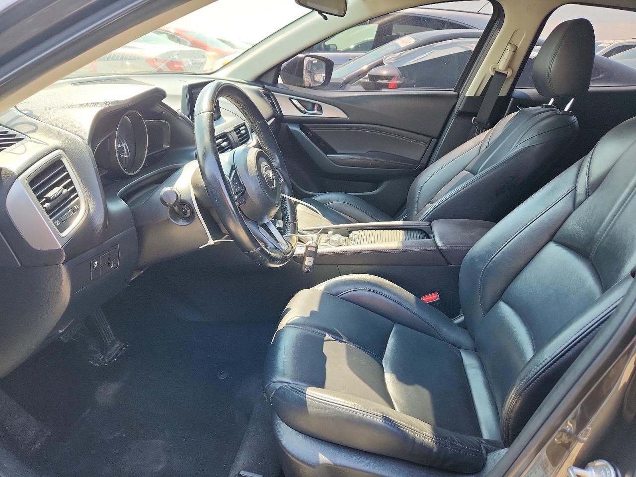 2018 Mazda 3 Touring - Image 7