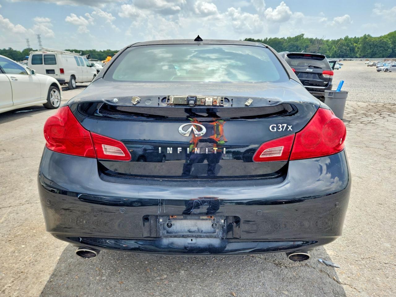 2013 Infiniti G37 Sedan X - Image 6