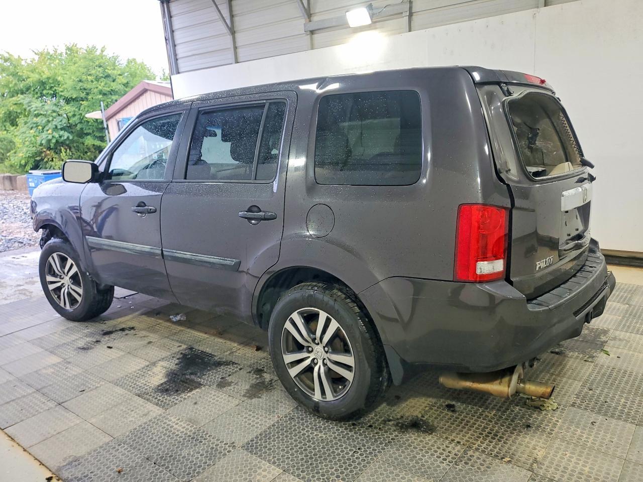 2014 Honda Pilot Lx - Image 2