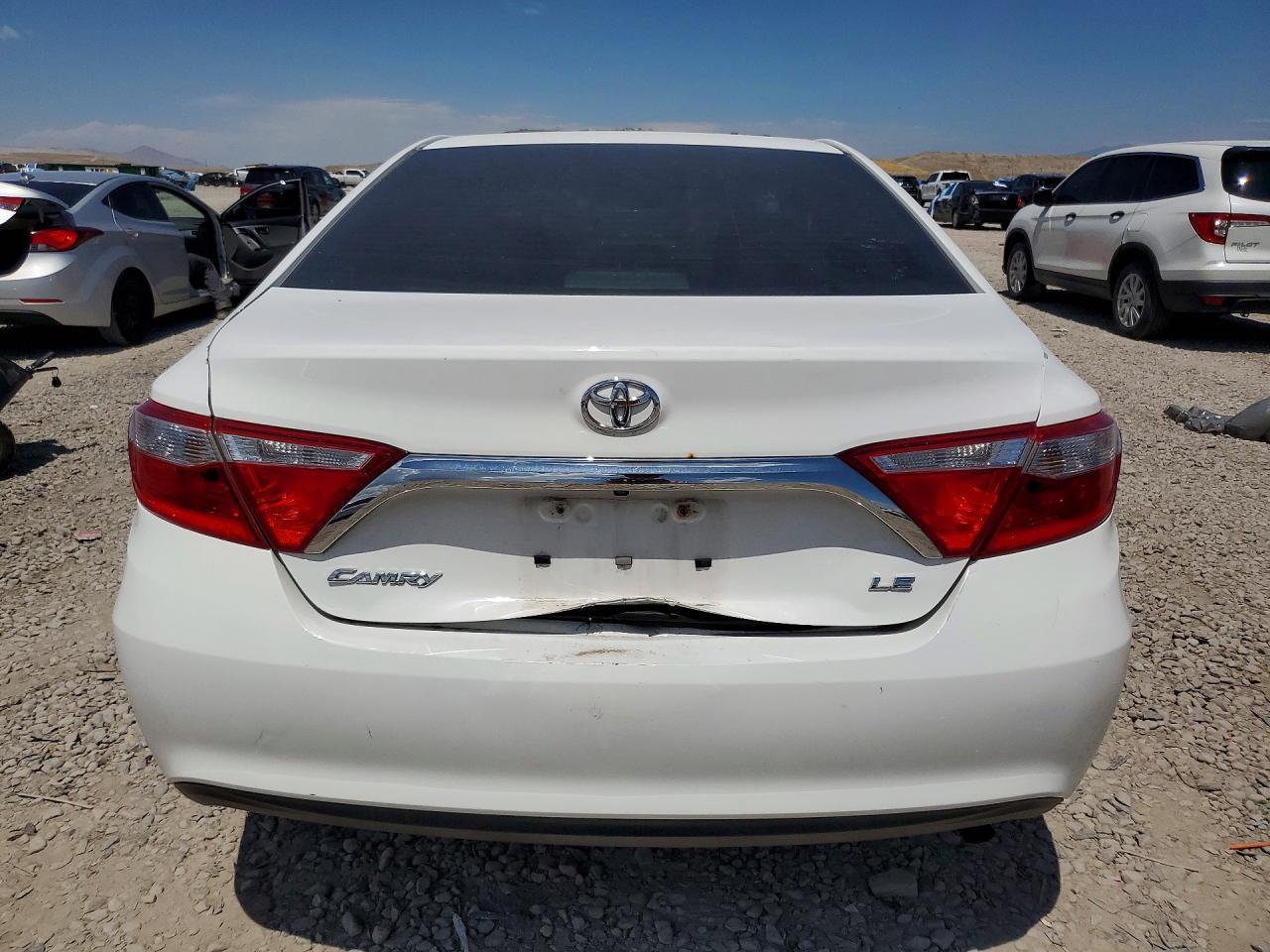 2016 Toyota Camry Le - Фото 6