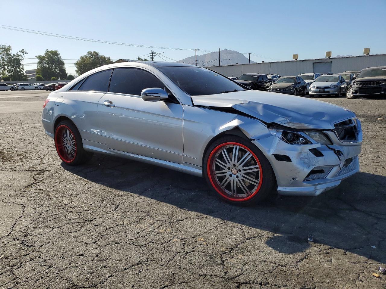 2010 Mercedes-Benz E 550 - Image 4