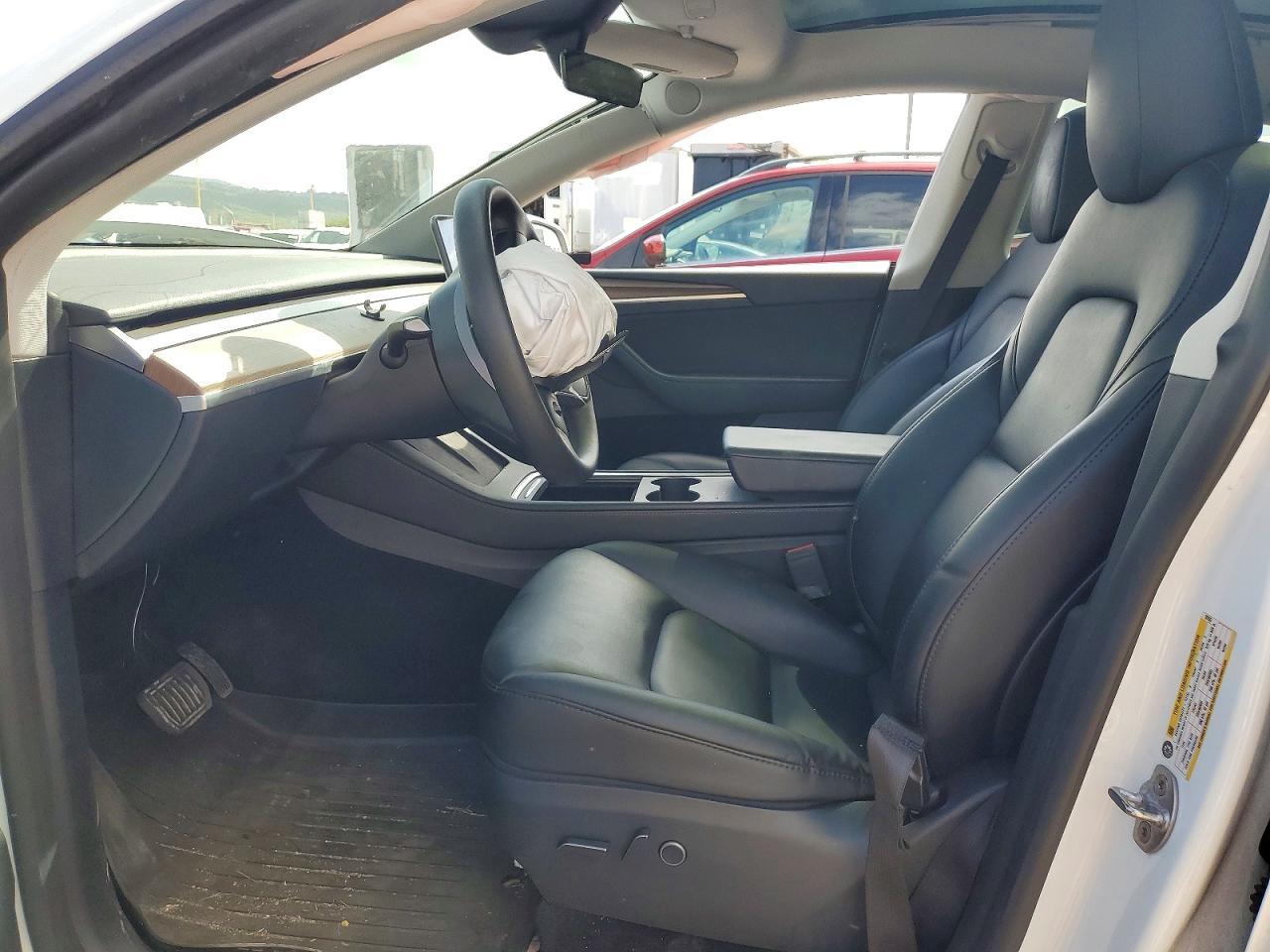 2024 Tesla Model Y - Image 7