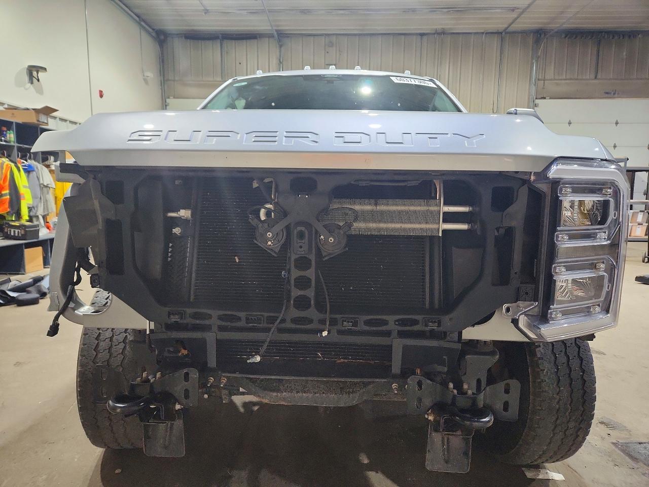 2024 Ford F250 Super Duty - Image 5