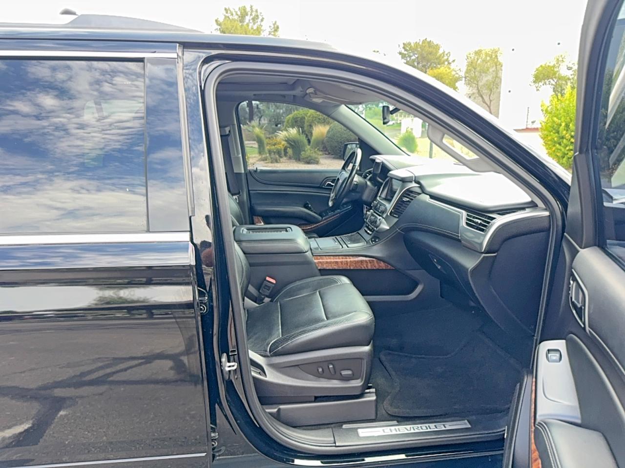 2016 Chev Tahoe C150 - Image 5