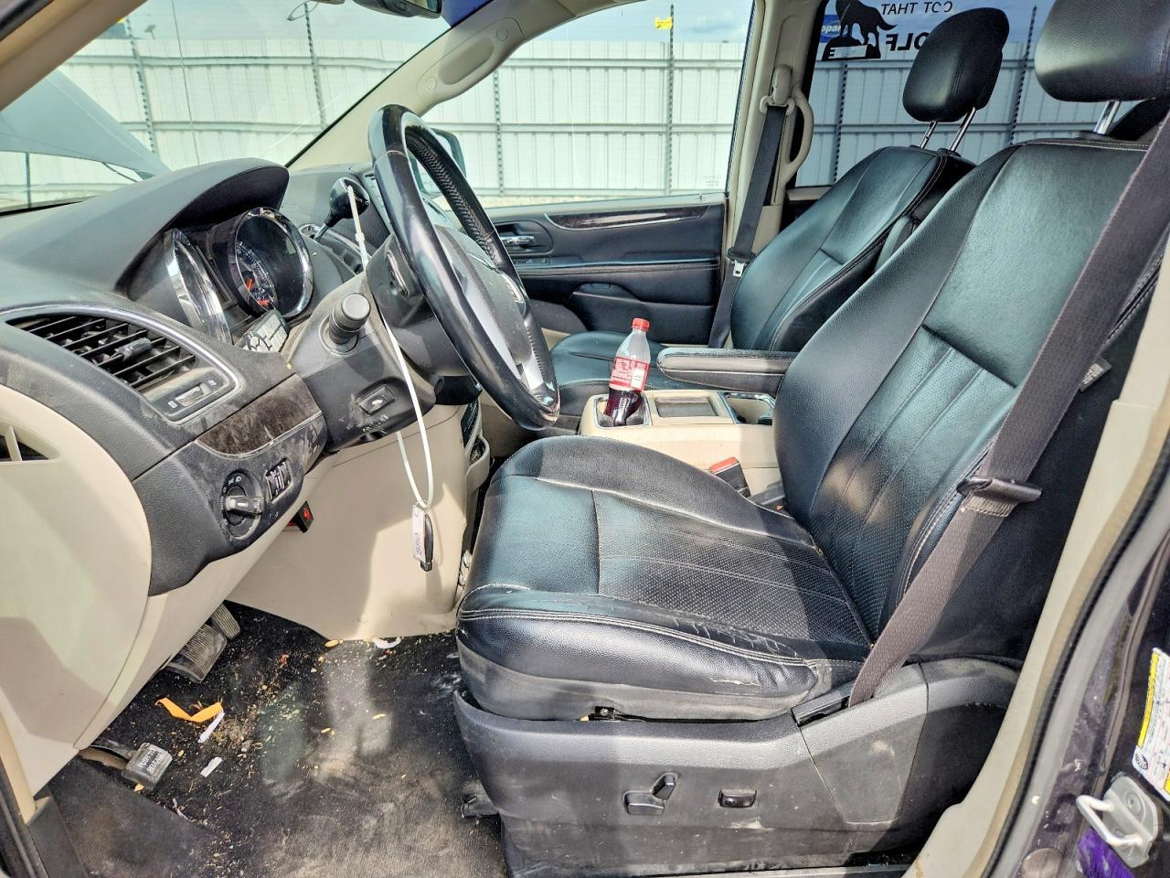 2013 Chrysler Town & Country Touring L - Фото 7
