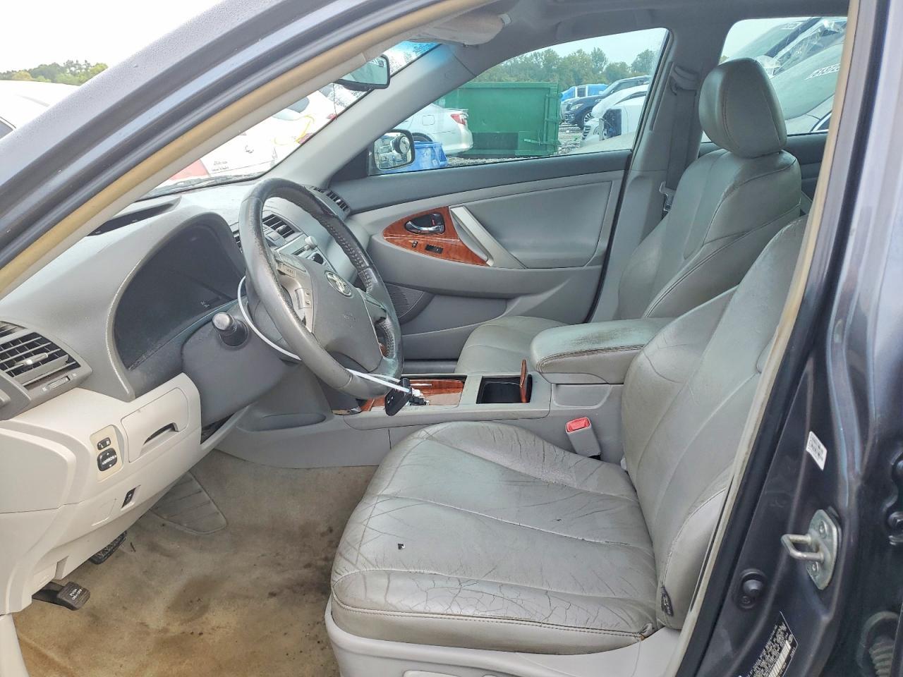 2010 Toyota Camry Xle V6 - Фото 7