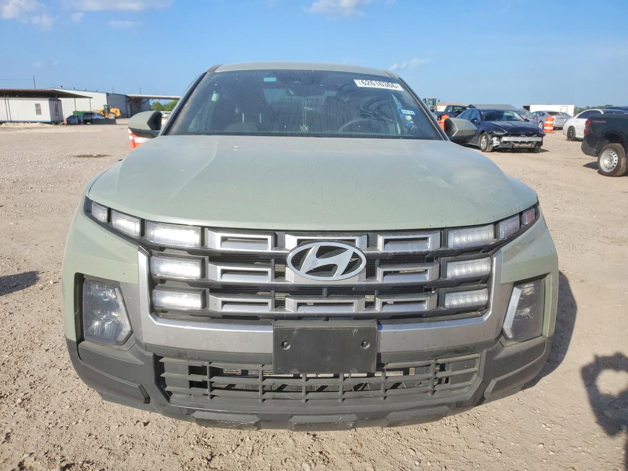 2025 Hyundai Santa Cruz Se - Image 5