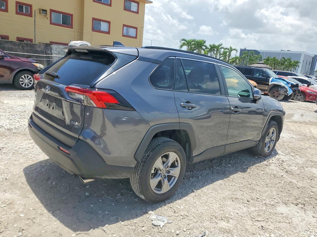 2025 Toyota Rav4 Xle - Фото 3