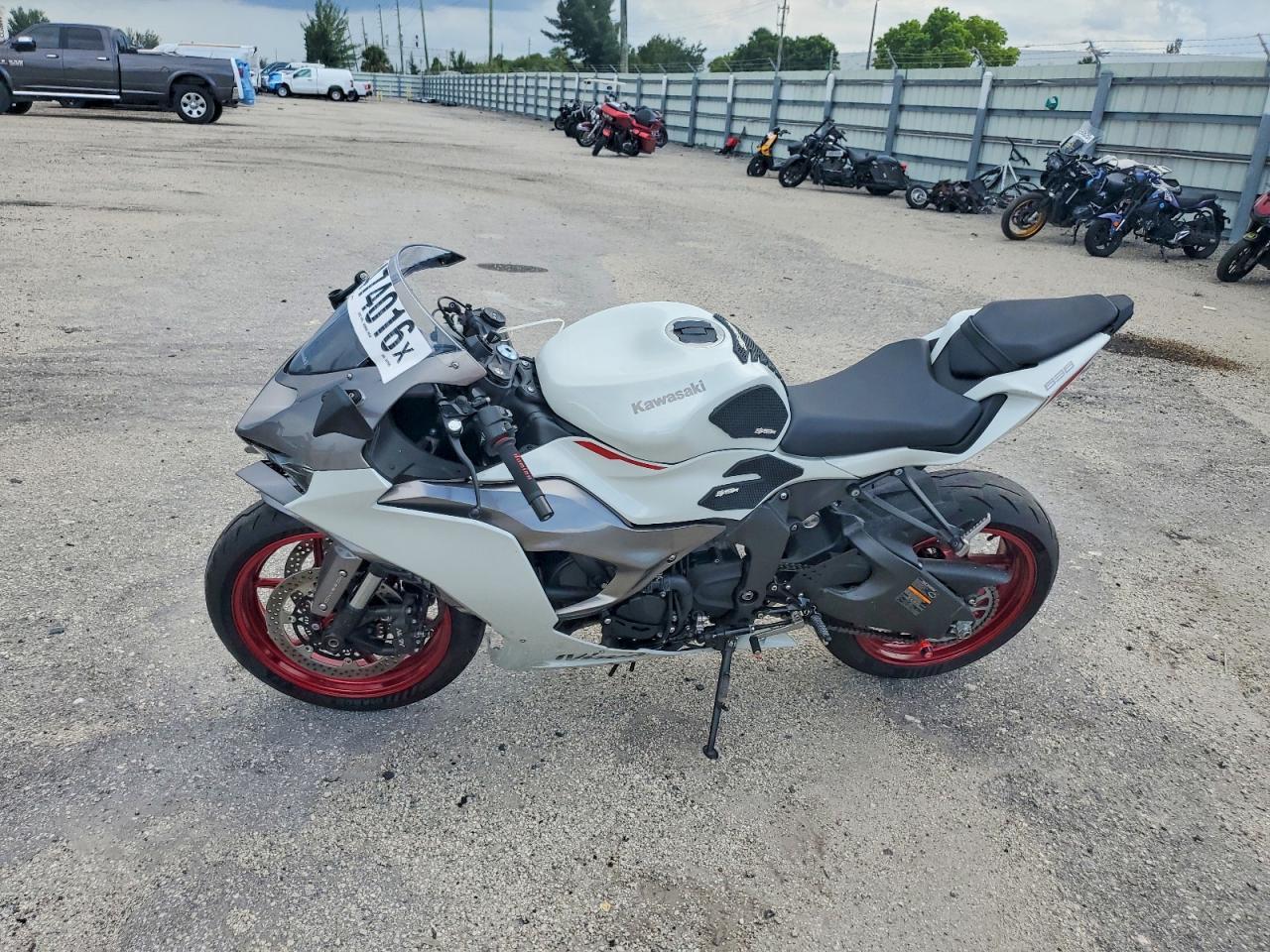 2025 Kawasaki Zx636 K - Image 3