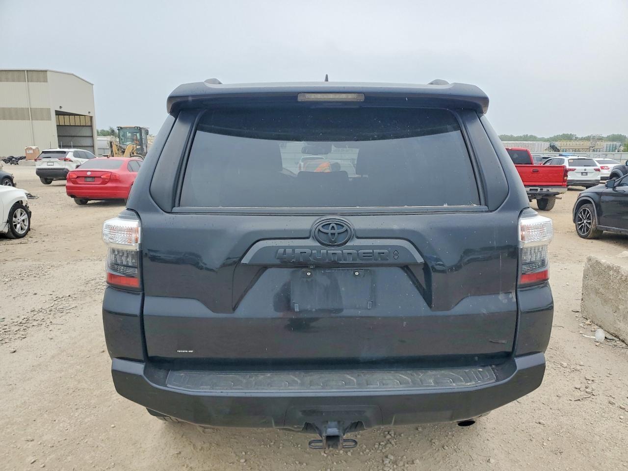 2020 Toyota 4Runner Venture - Фото 6