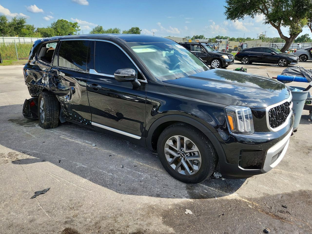 2024 Kia Telluride Lx - Image 4