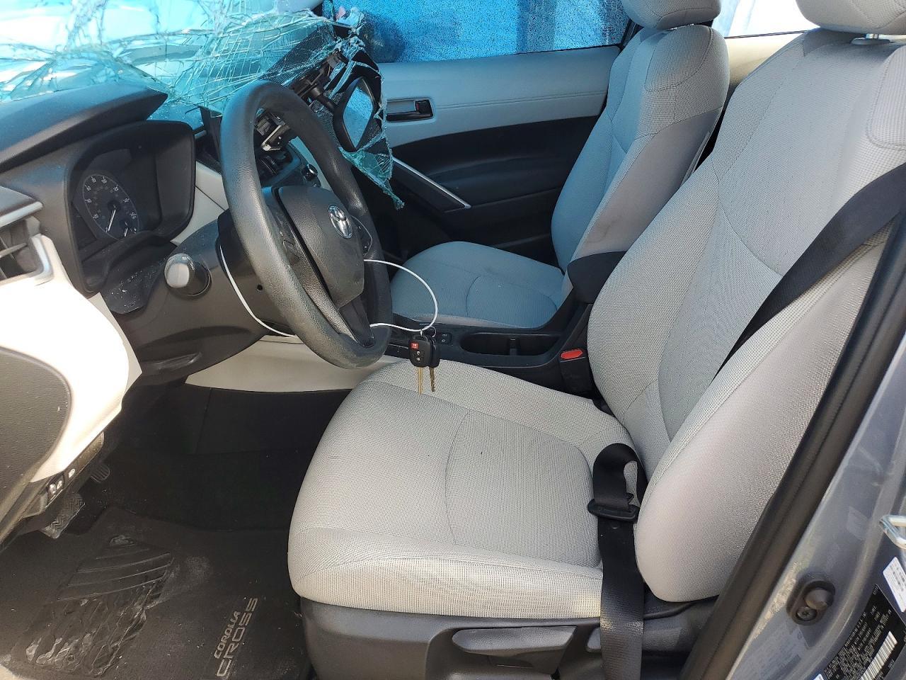 2024 Toyota Corolla Cross L - Image 7