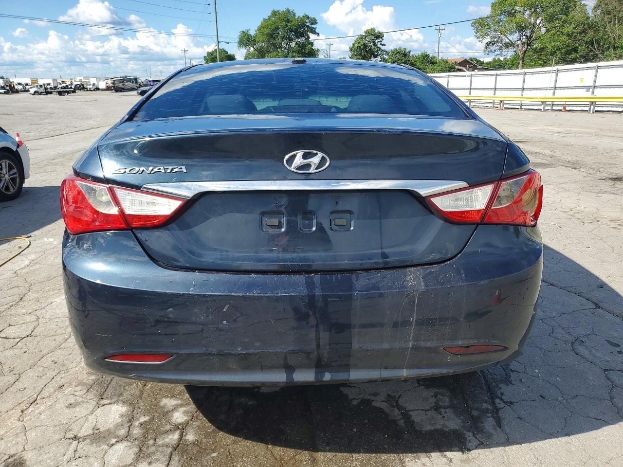 2011 Hyundai Sonata Gls - Image 6