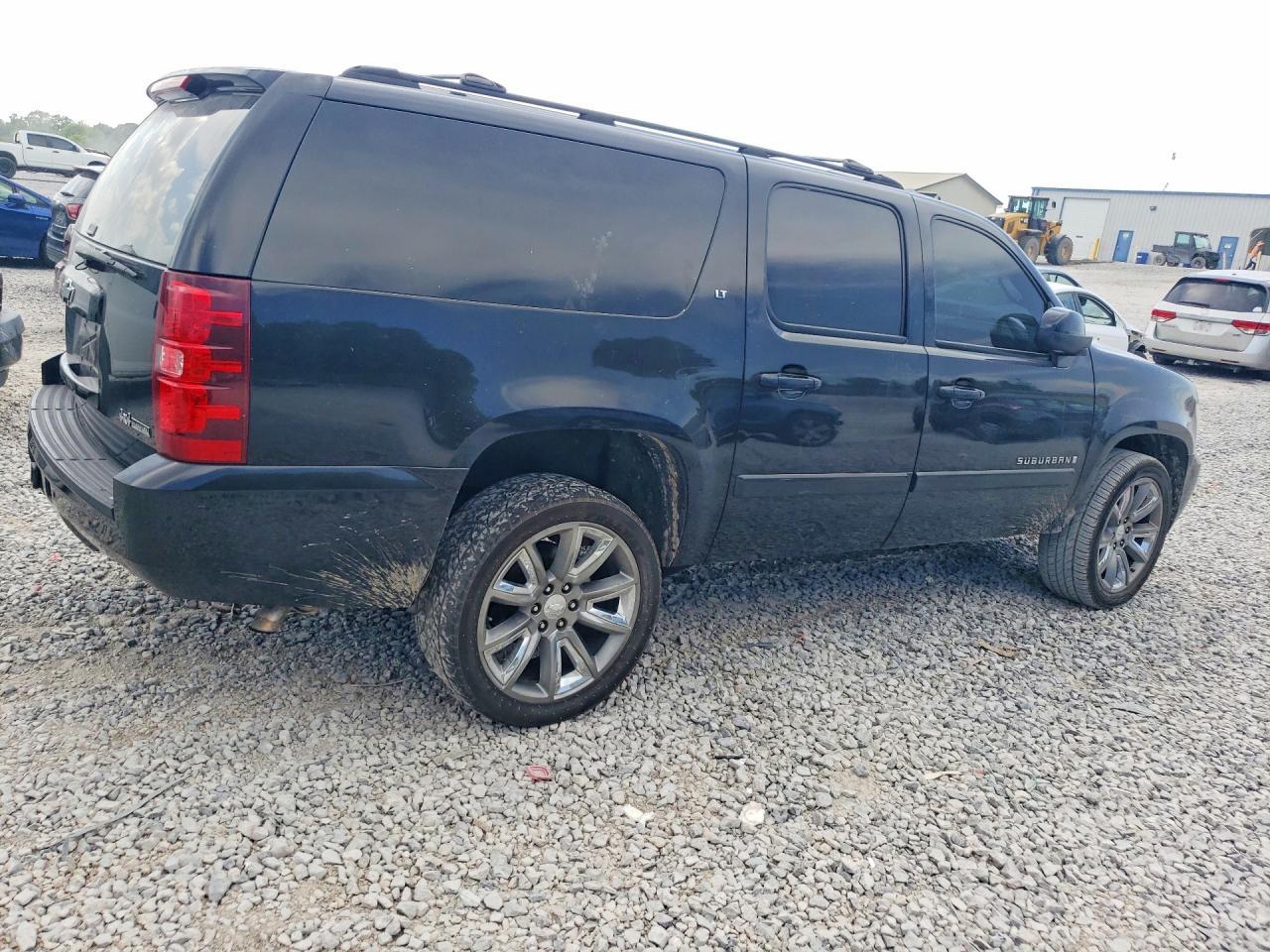 2007 Chevrolet Suburban K1500 - Фото 3