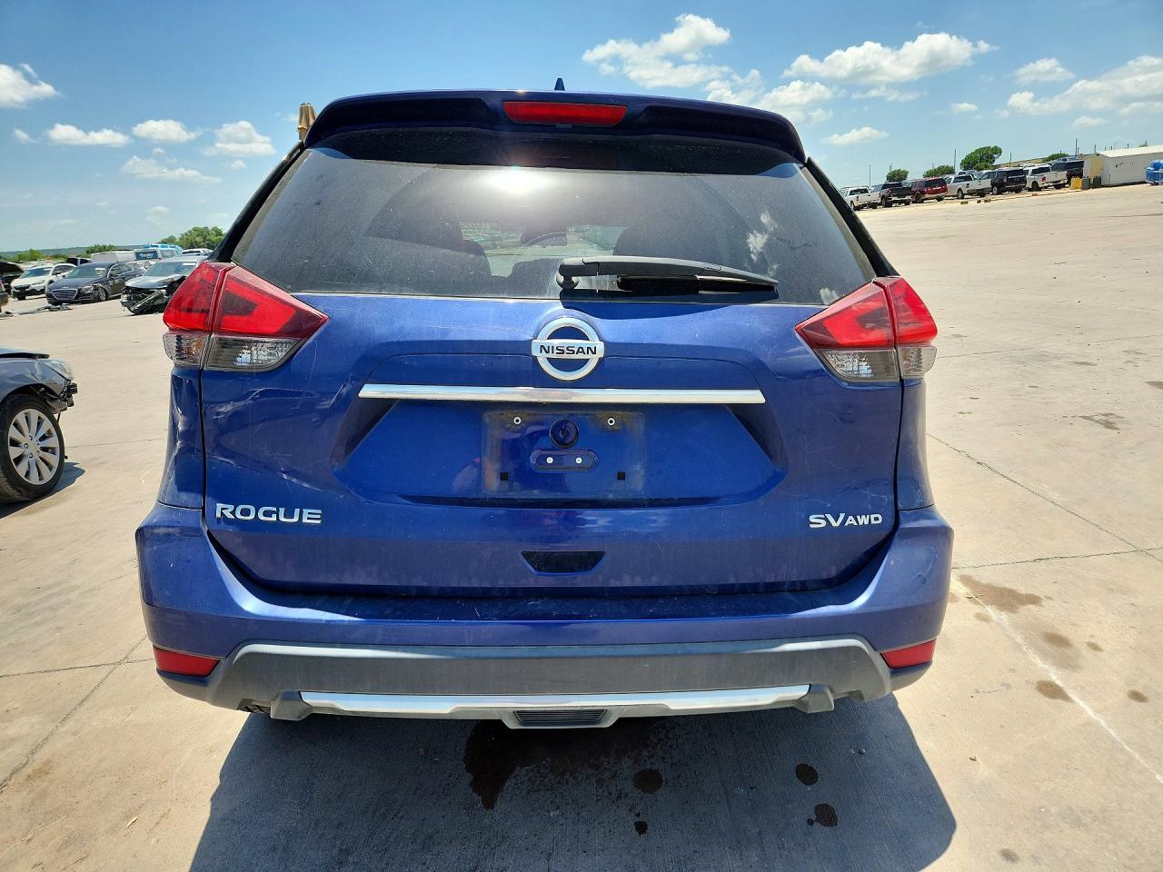 2017 Nissan Rogue Sv - Image 6