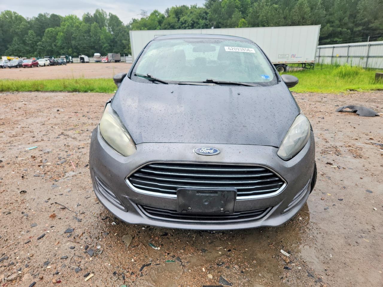 2015 Ford Fiesta Se - Image 5