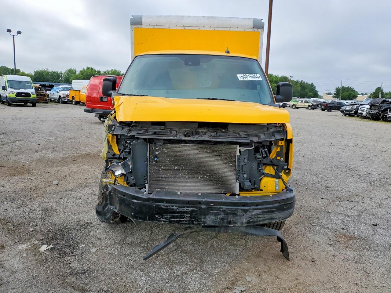 2022 GMC Savana Box Truck - Image 5