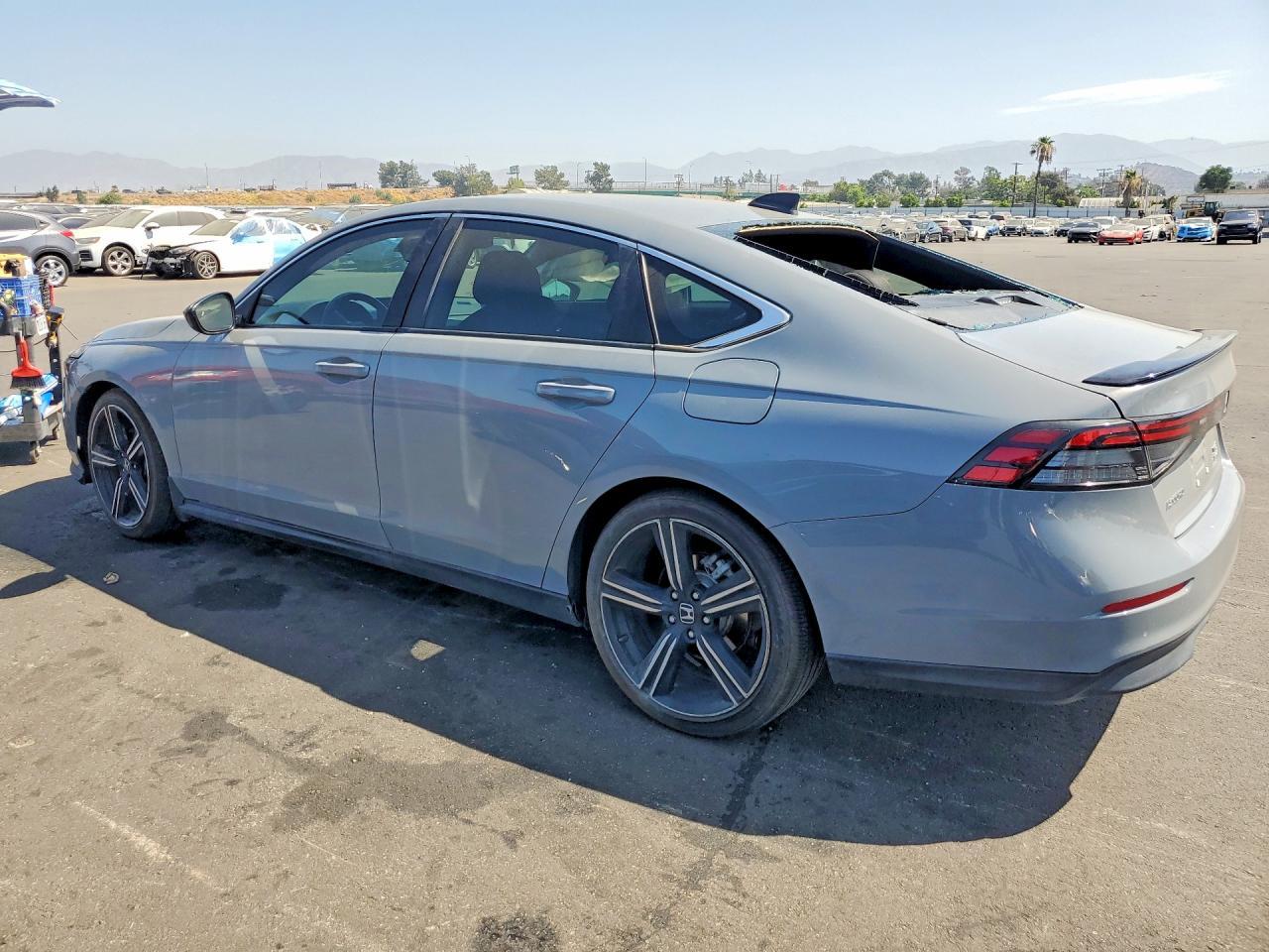 2023 Honda Accord Hybrid Sport - Image 2