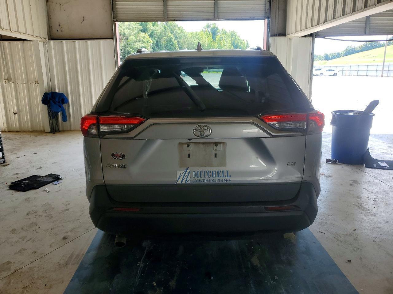 2020 Toyota Rav4 Le - Image 6