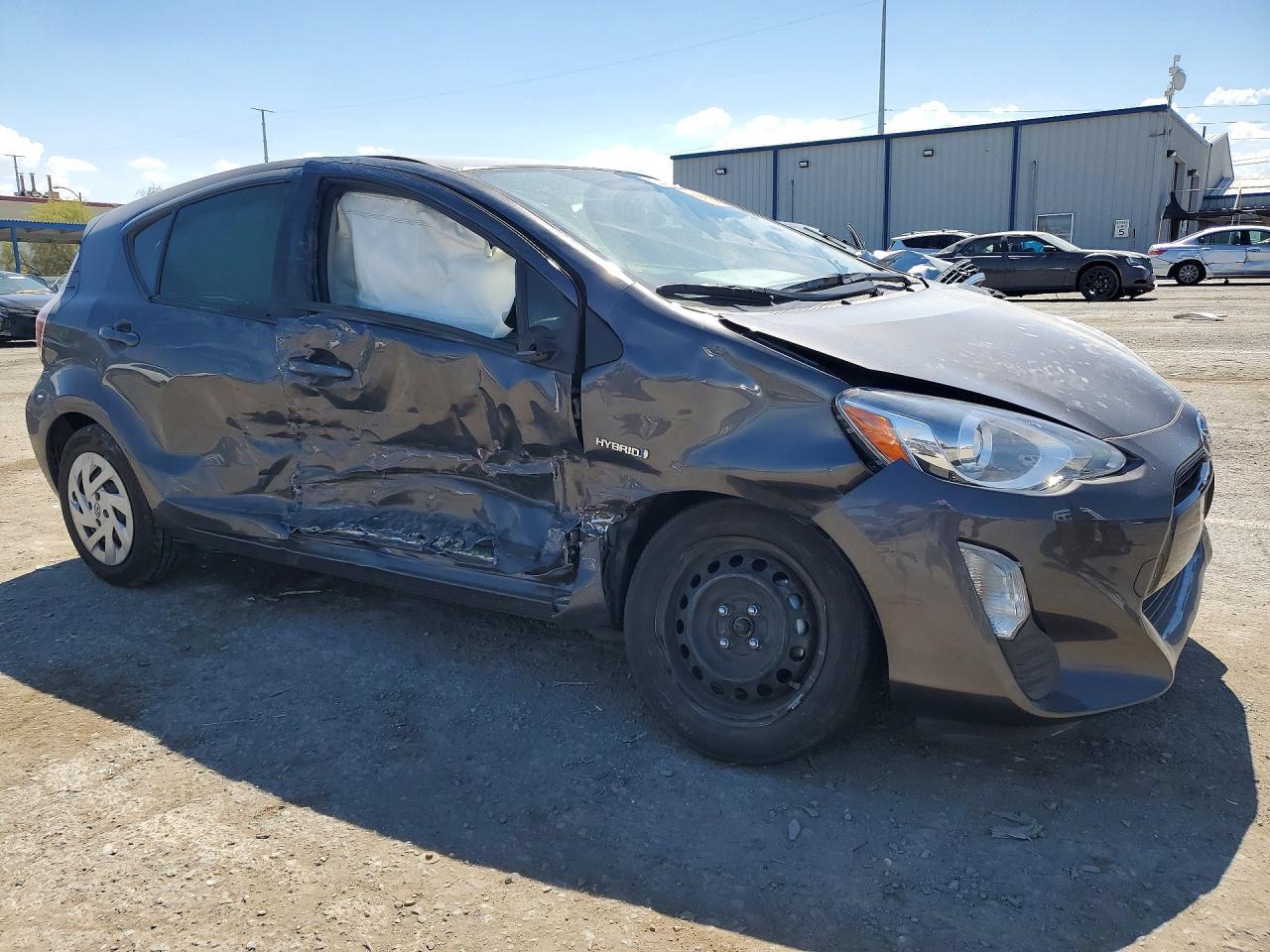 2016 Toyota Prius C Two - Фото 4