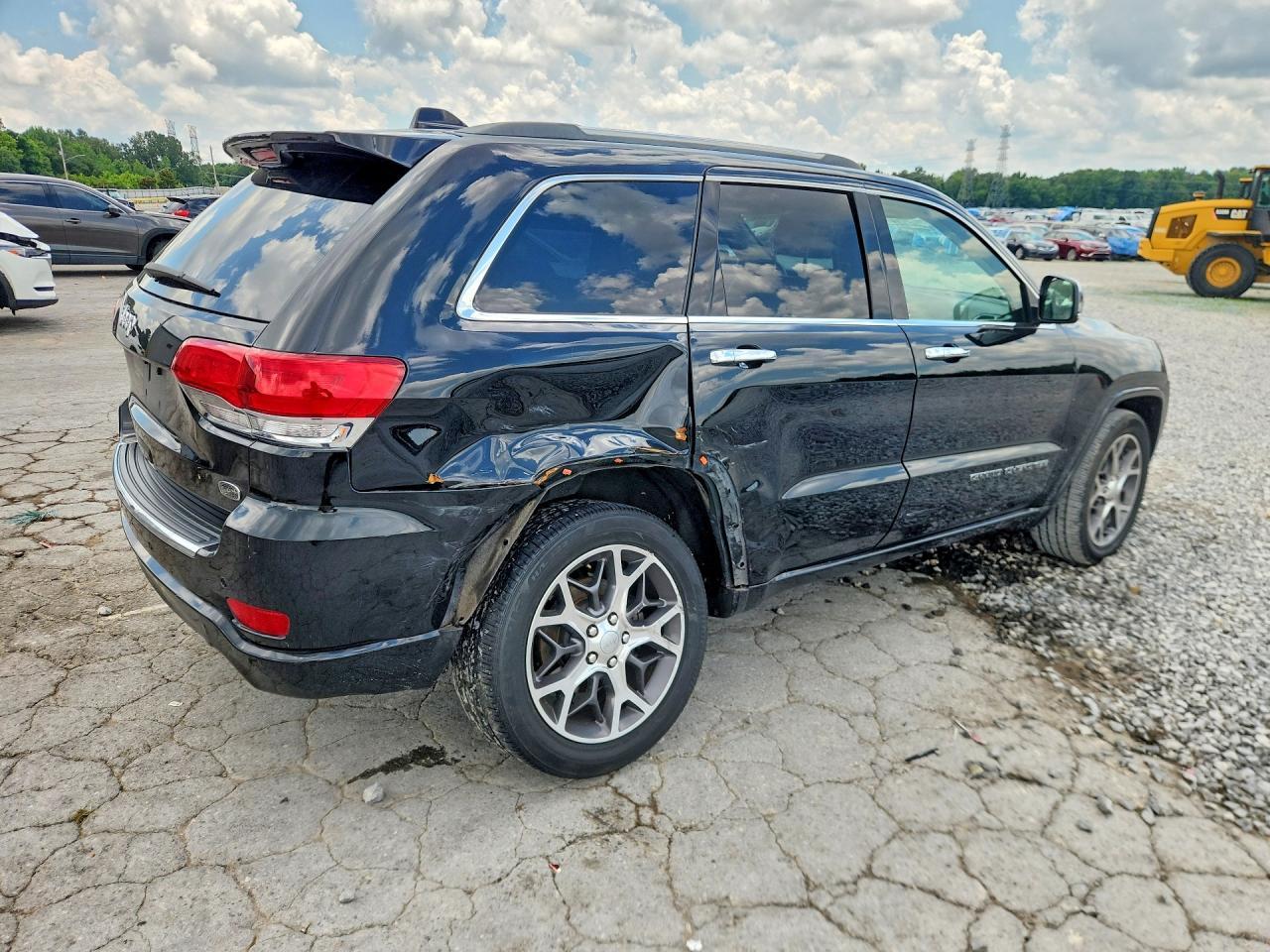 2020 Jeep Grand Cherokee Overland - Фото 3