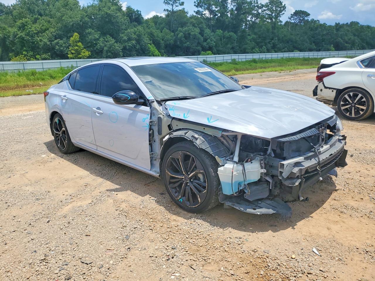 2023 Nissan Altima Sr - Фото 4
