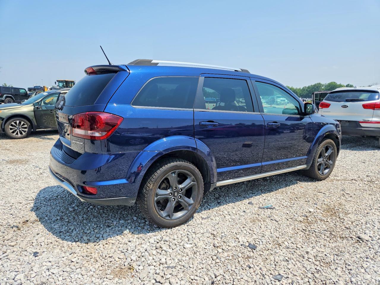 2018 Dodge Journey Crossroad - Image 3