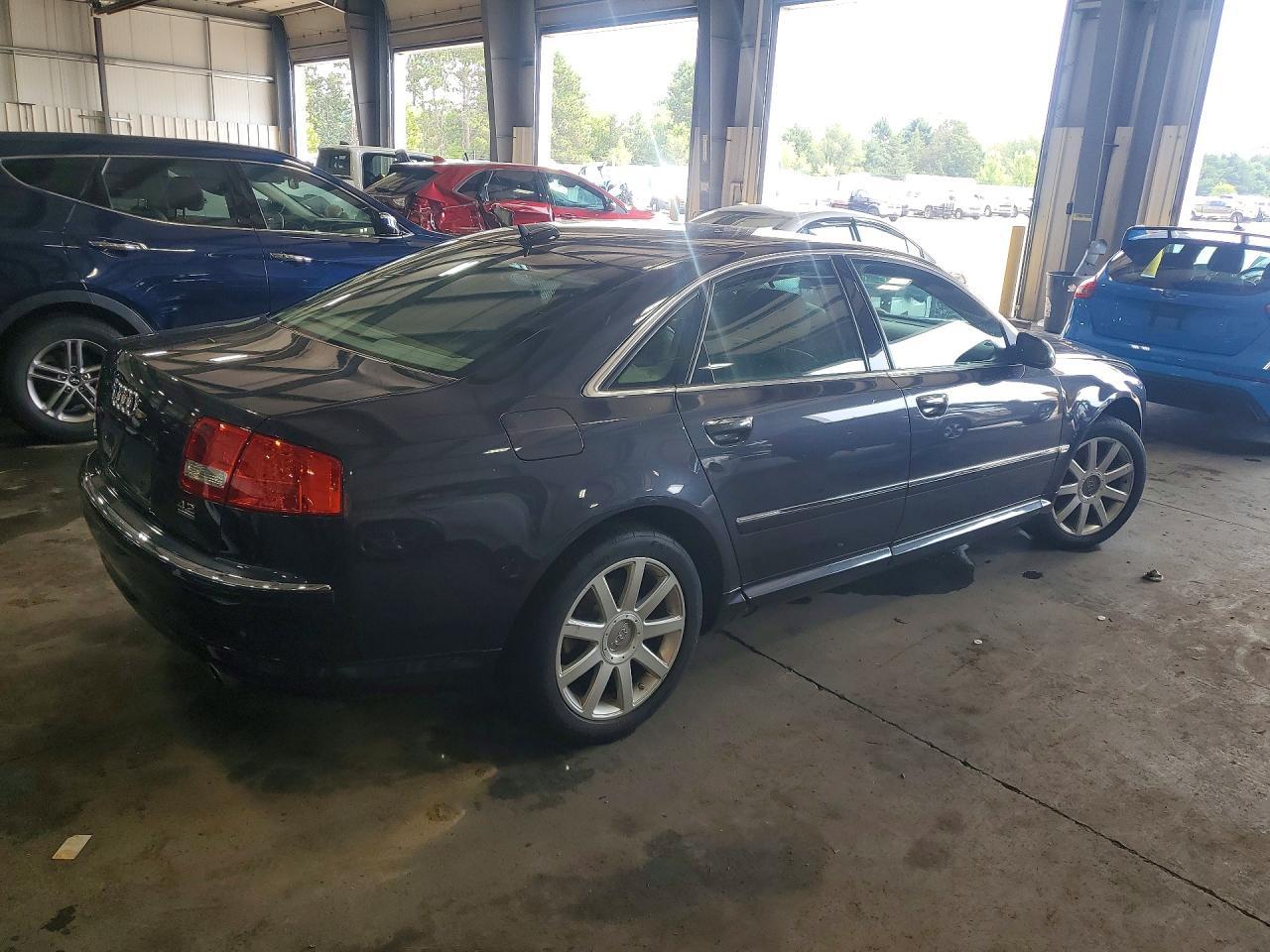 2005 Audi A8 4.2 Quattro - Фото 3