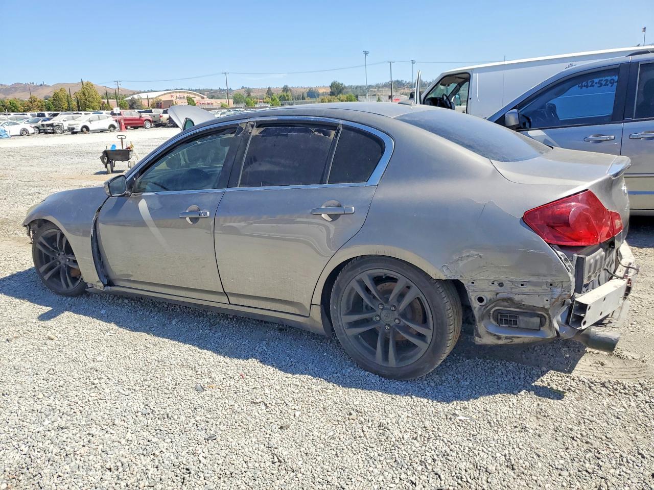 2009 Infiniti G37 Sedan Base - Фото 2