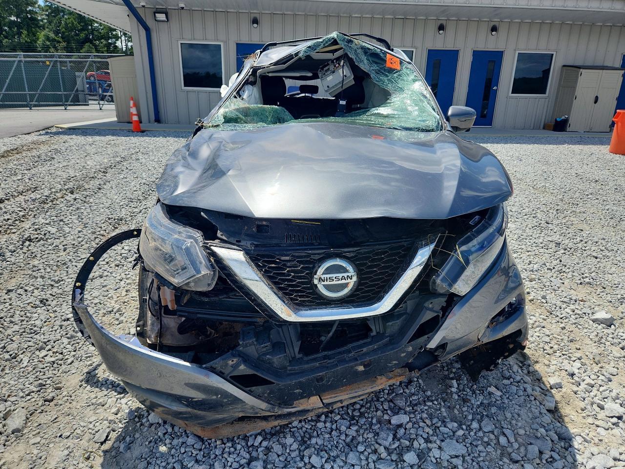 2020 Nissan Rogue - Image 5