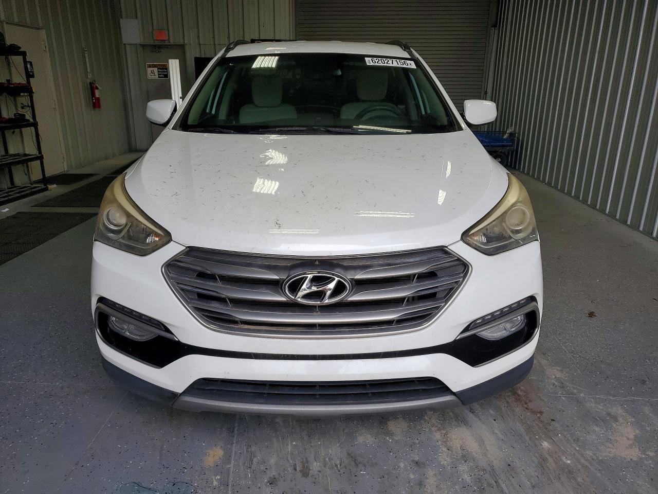 2017 Hyundai Santa Fe Sport 2.4L - Image 5