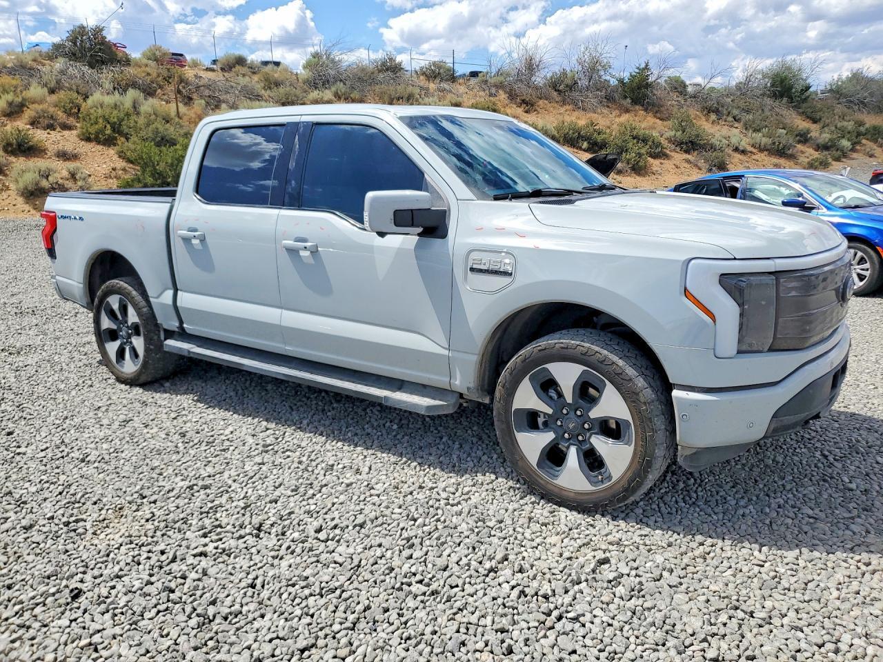 2023 Ford F150 Lightning Pro - Фото 4
