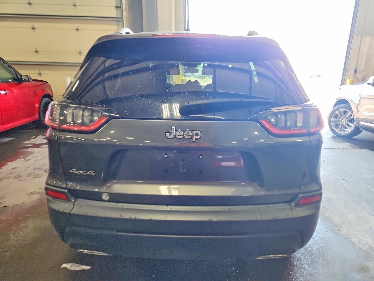 2020 Jeep Cherokee Latitude Plus - Фото 6