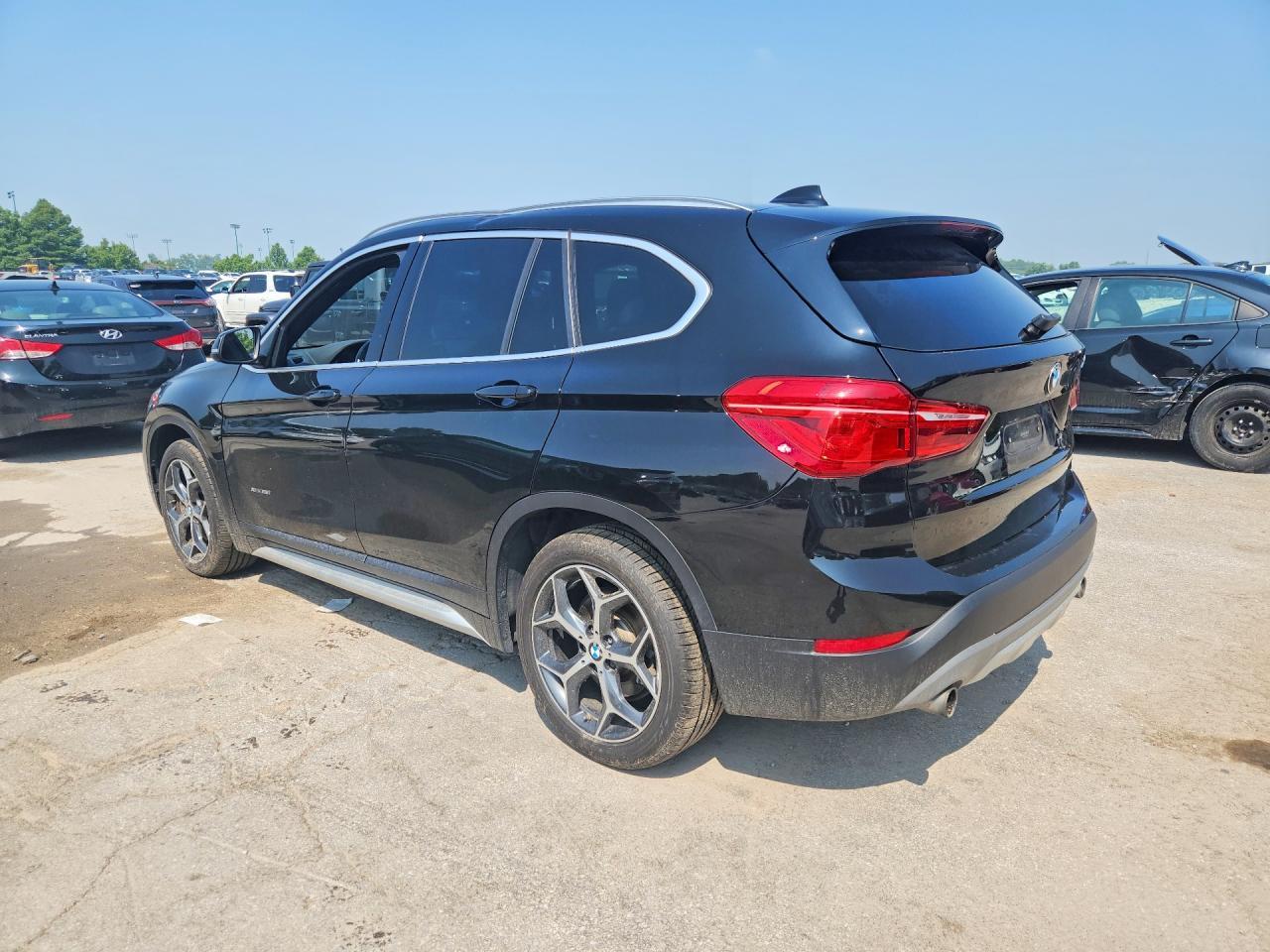 2016 BMW X1 xDrive28I - Фото 2