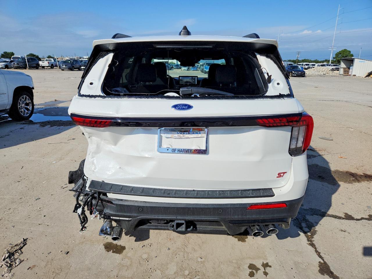 2026 Ford Explorer St - Фото 6
