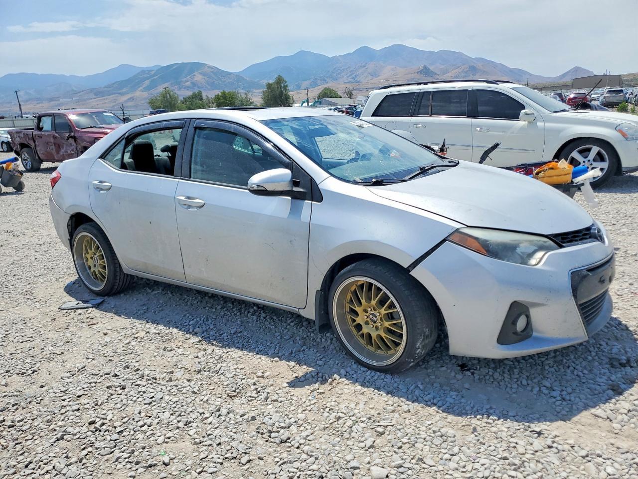 2015 Toyota Corolla - Фото 4