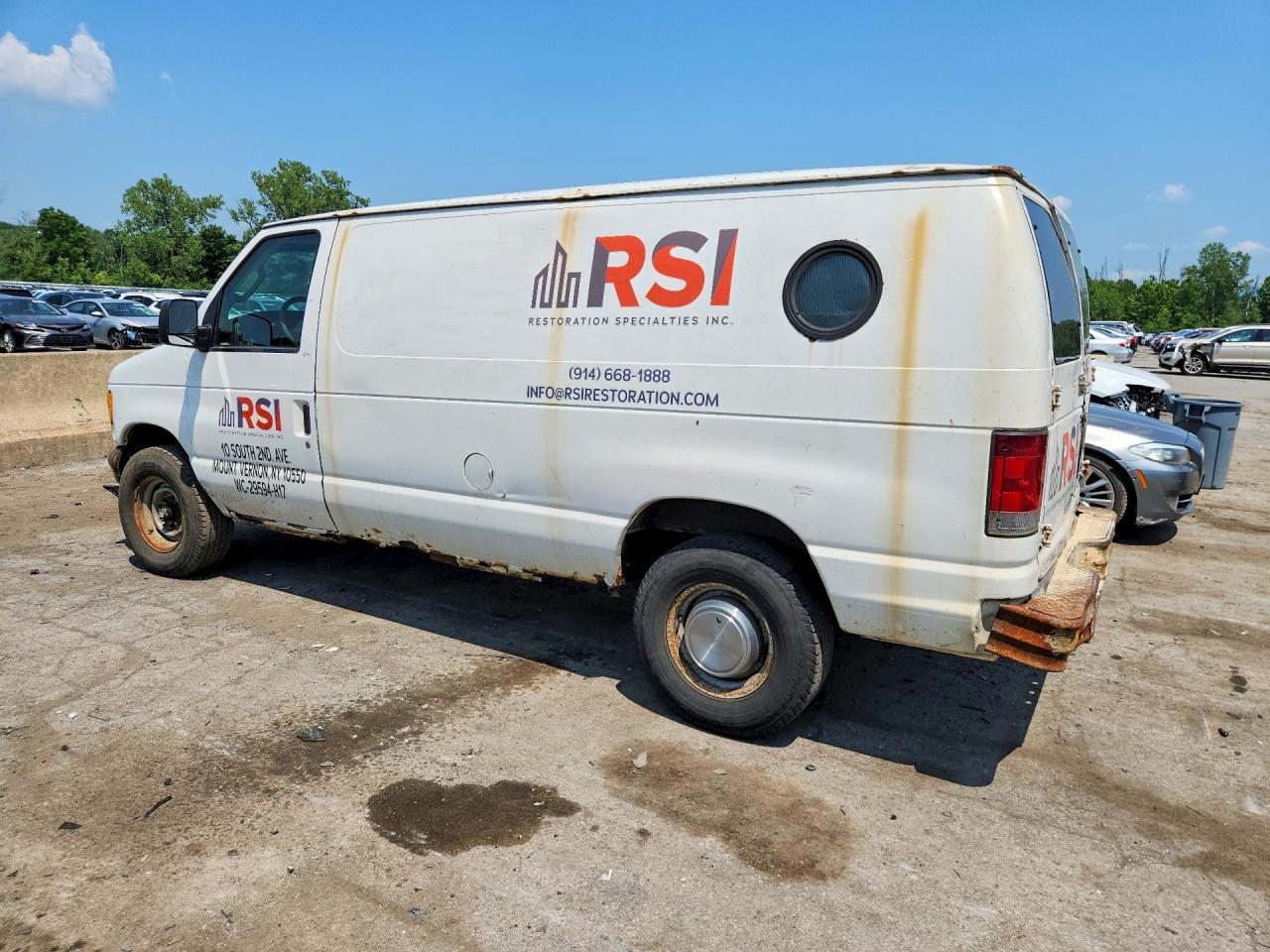 2006 Ford Econoline E250 Van - Фото 2
