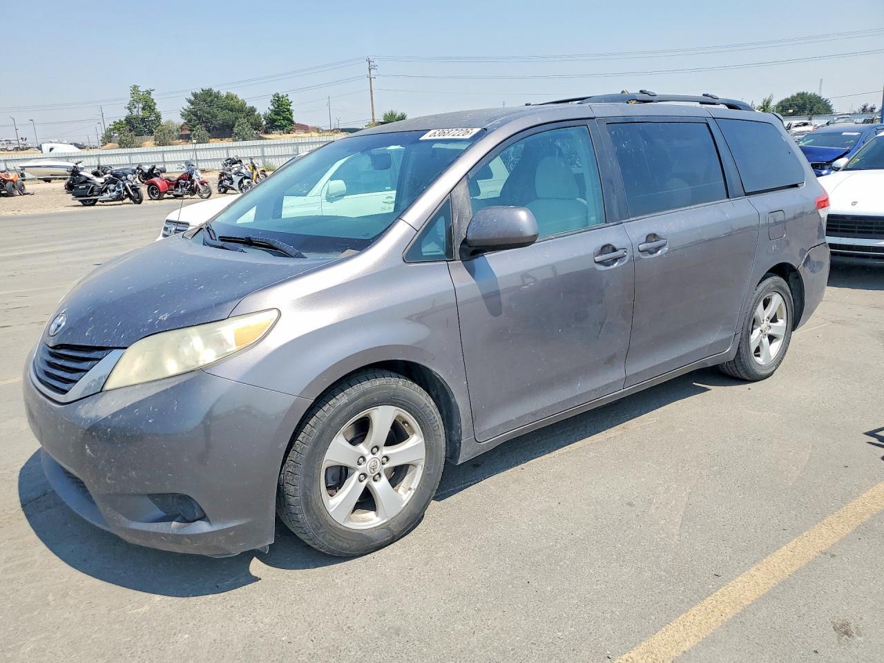 2011 Toyota Sienna Le