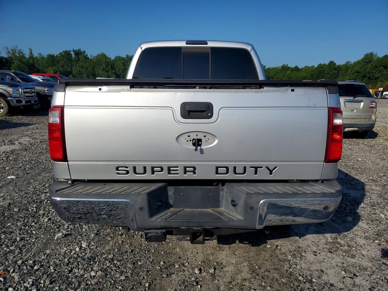 2015 Ford F250 Super Duty - Image 6