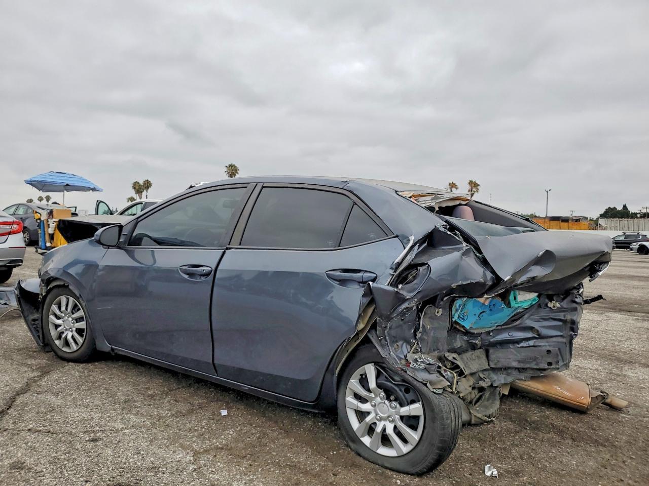 2015 Toyota Corolla L - Фото 2