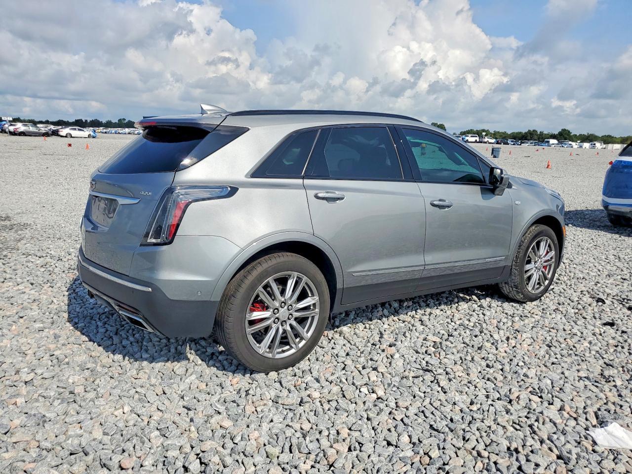 2023 Cadillac Xt5 Sport - Фото 3